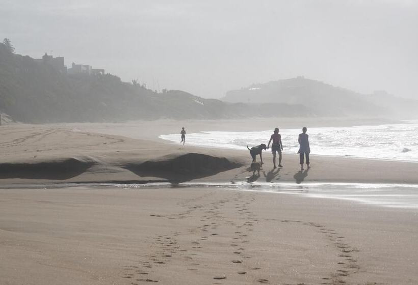 膳宿费 The Pink Lodge On The Beach
