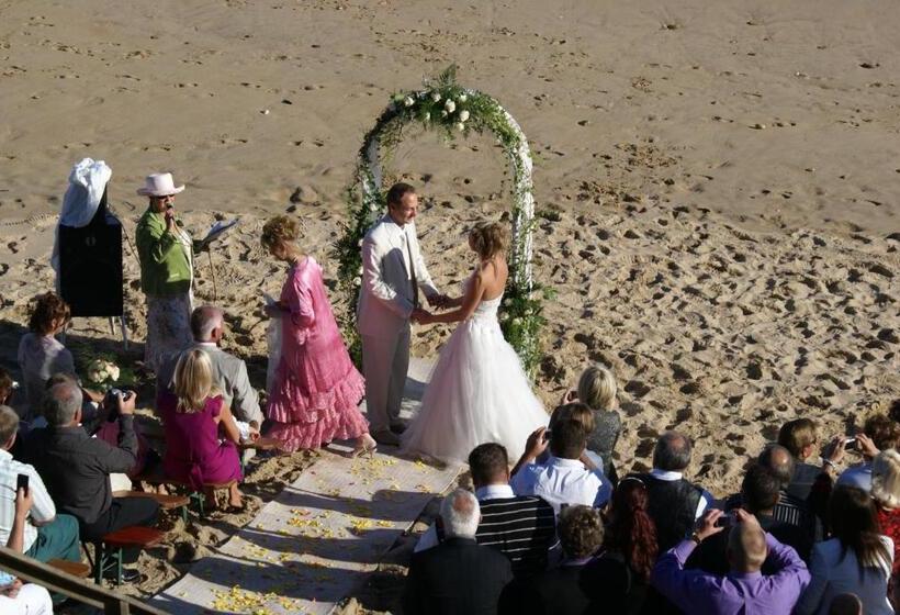 膳宿费 The Pink Lodge On The Beach