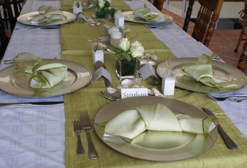 膳宿费 The Pink Lodge On The Beach