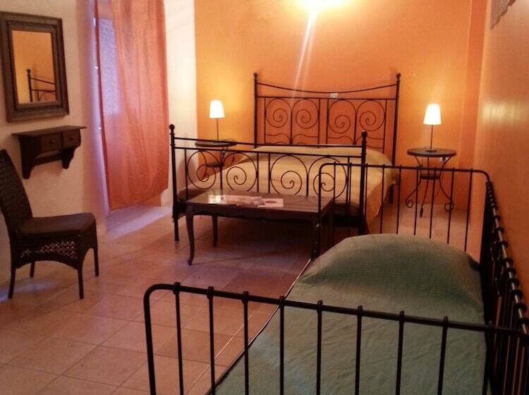 بنسيون Villa Skula