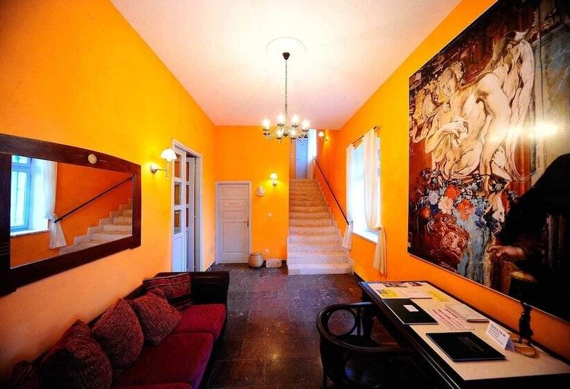 بنسيون Villa Skula