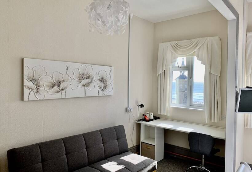 펜션 Waterfront Inn