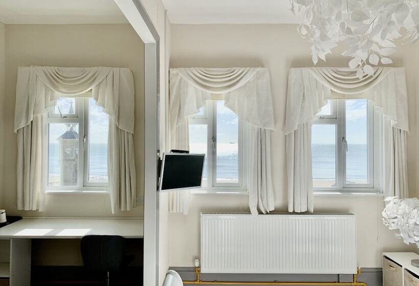 펜션 Waterfront Inn