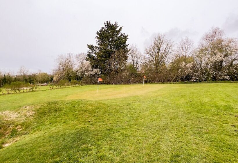 ペンション Whitley Coach House