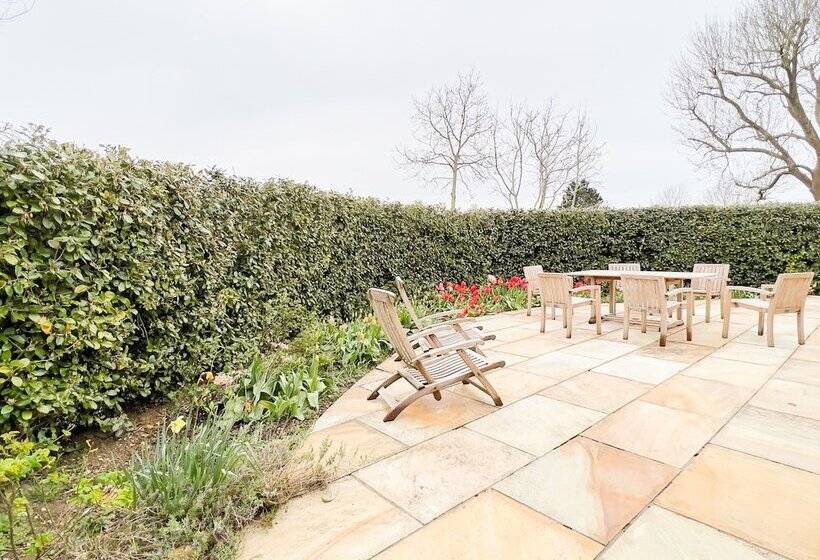 ペンション Whitley Coach House