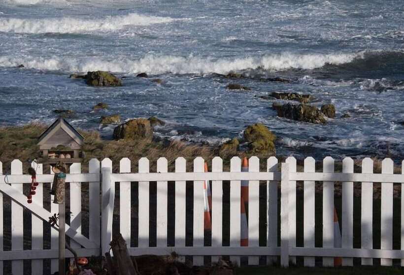 Pew With A View  Seafront Cottages