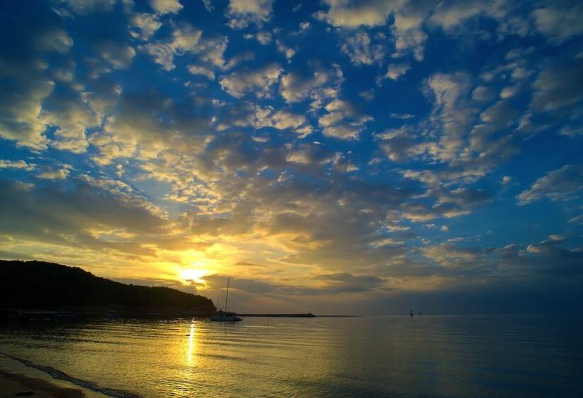 אתר נופש At Samui Haus