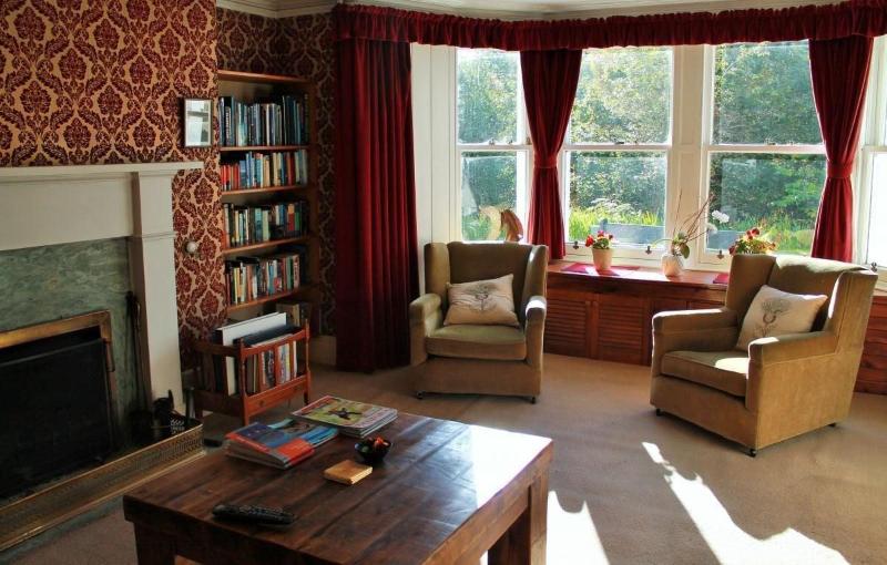 민박 Tirindrish House