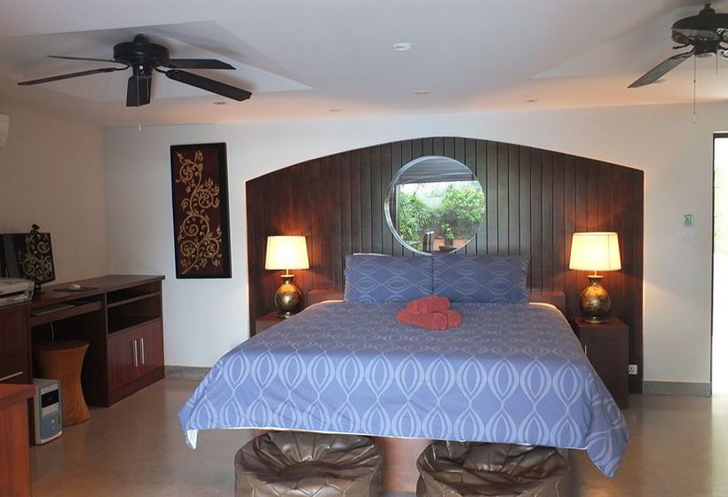 Beachside Villa Tawan