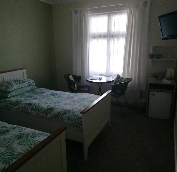 مبيت وإفطار Railway Cottage