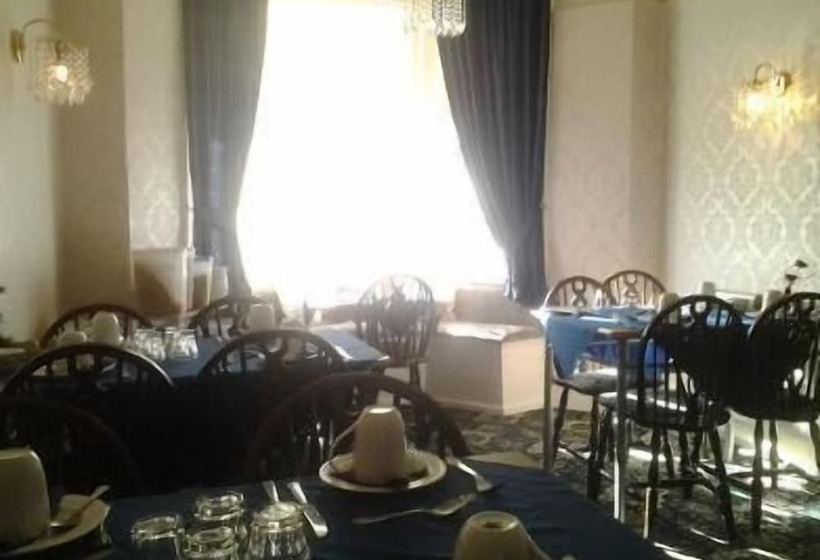 ベッドアンドブレックファースト The Lanes