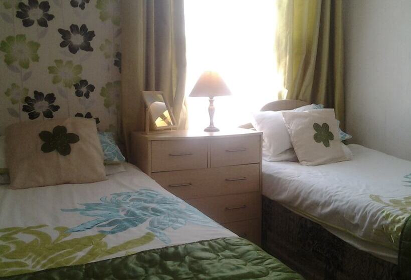 ベッドアンドブレックファースト The Lanes