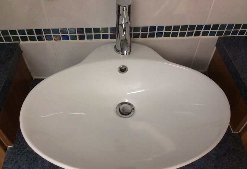 Castleview Bed & Breakfast