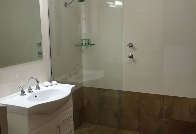 Coonawarra Place Motor Inn