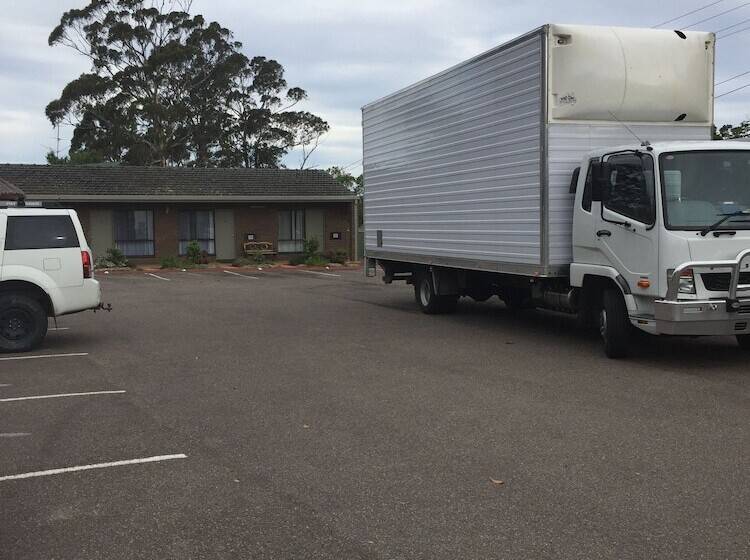 Eden Golf View Motel