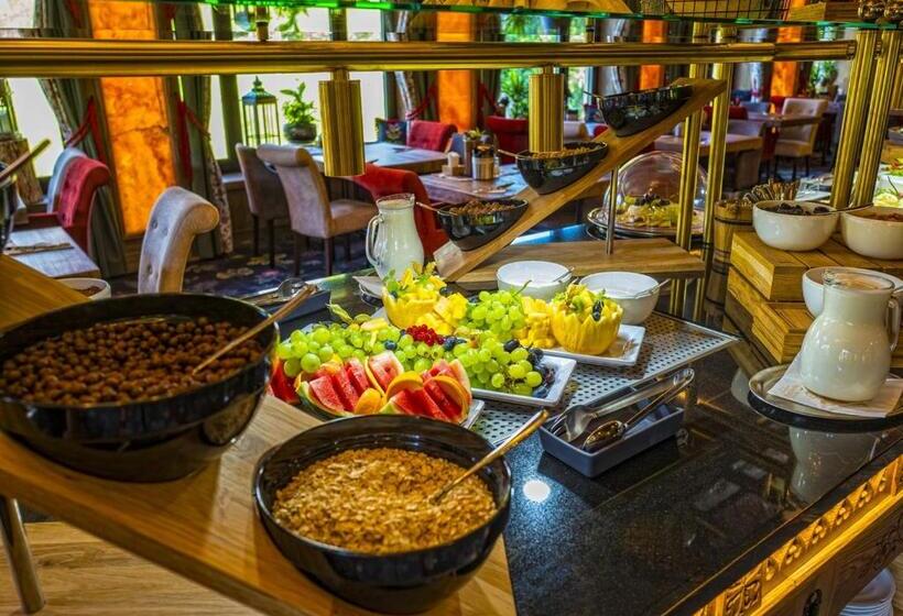 Grand Hotel Bachledka Strachan