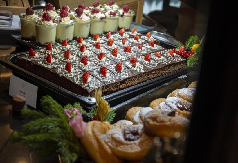 Grand Hotel Bachledka Strachan