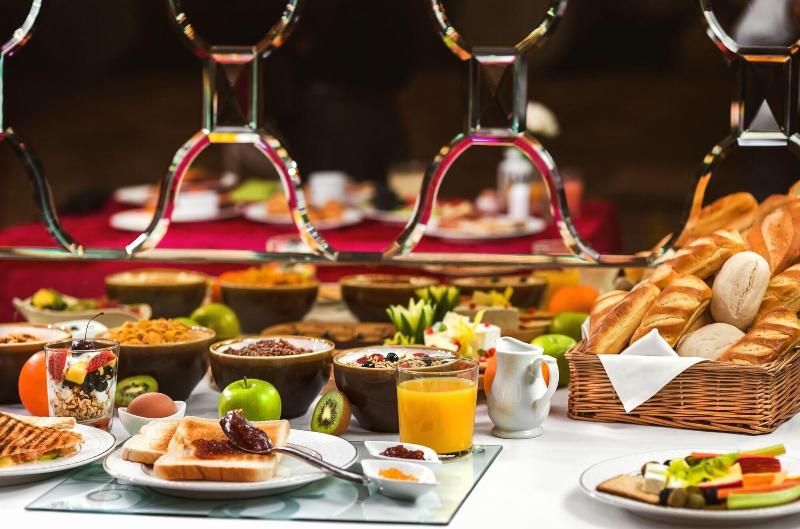 Grand Sapphire Hotel & Banqueting