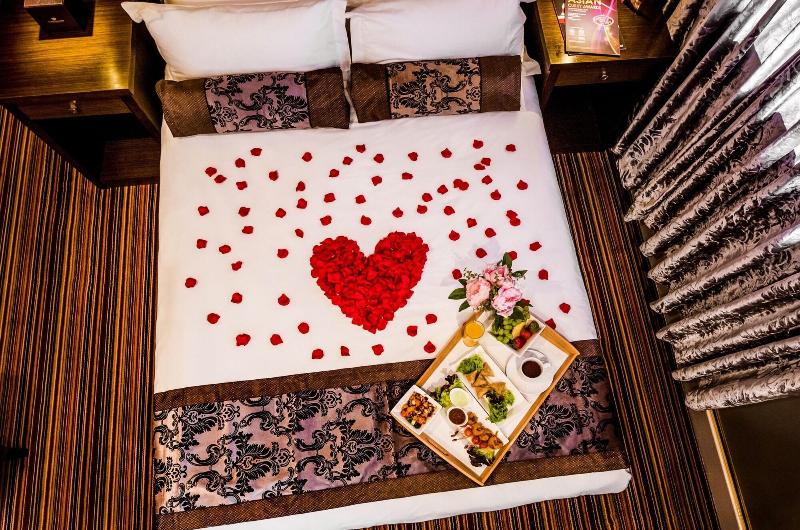 Grand Sapphire Hotel & Banqueting