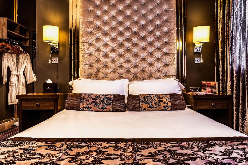 Grand Sapphire Hotel & Banqueting