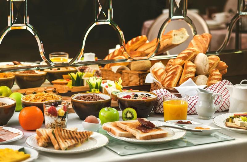 Grand Sapphire Hotel & Banqueting