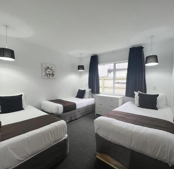 Asure Green Gables Motel