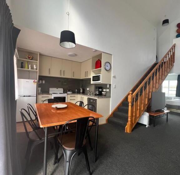 Asure Green Gables Motel