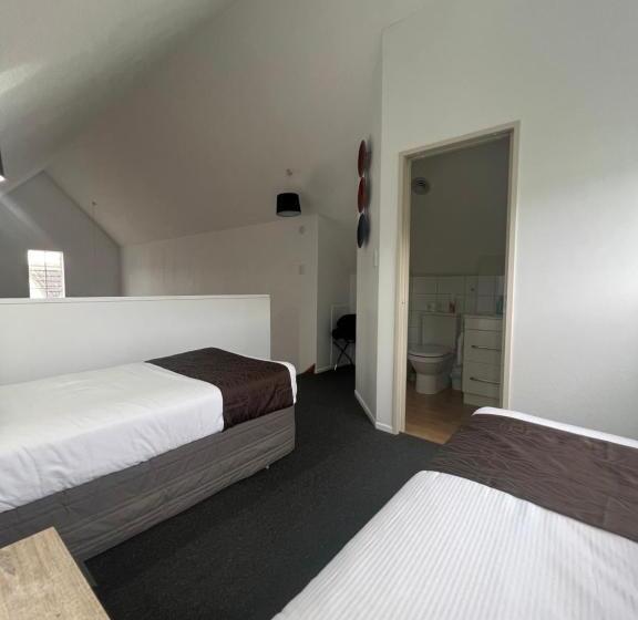 Asure Green Gables Motel