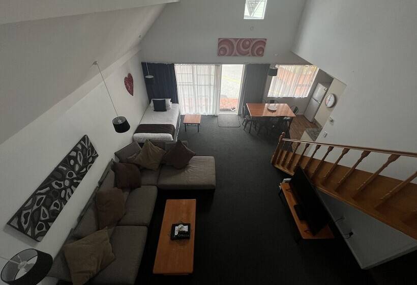 Asure Green Gables Motel