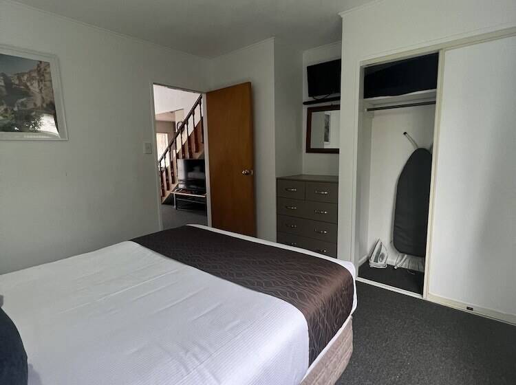 Asure Green Gables Motel