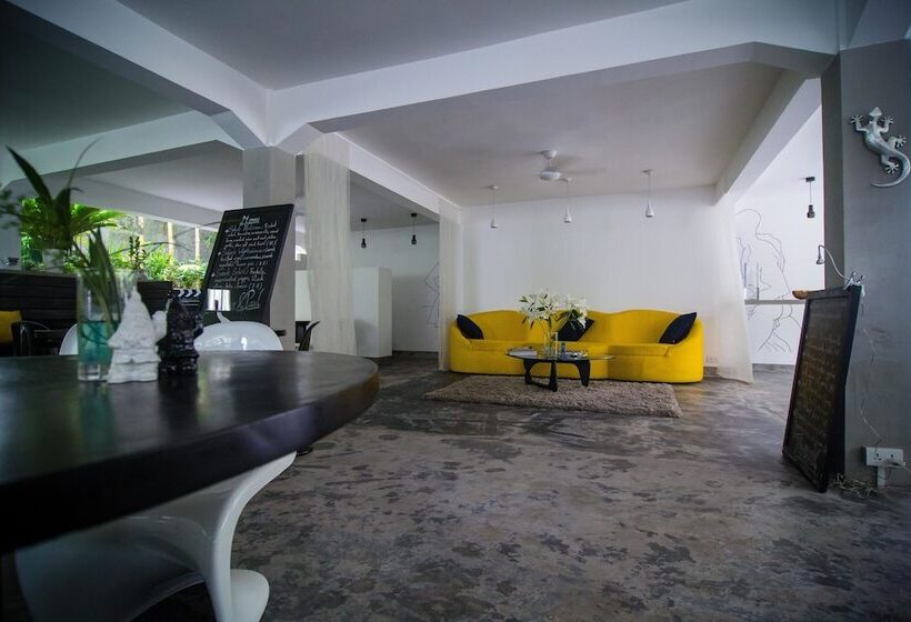 هتل Arthur&paul   Caters To Men