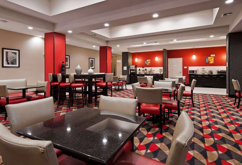 فندق Best Western Plus Laredo Inn & Suites