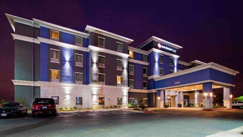 هتل Best Western Plus Laredo Inn & Suites