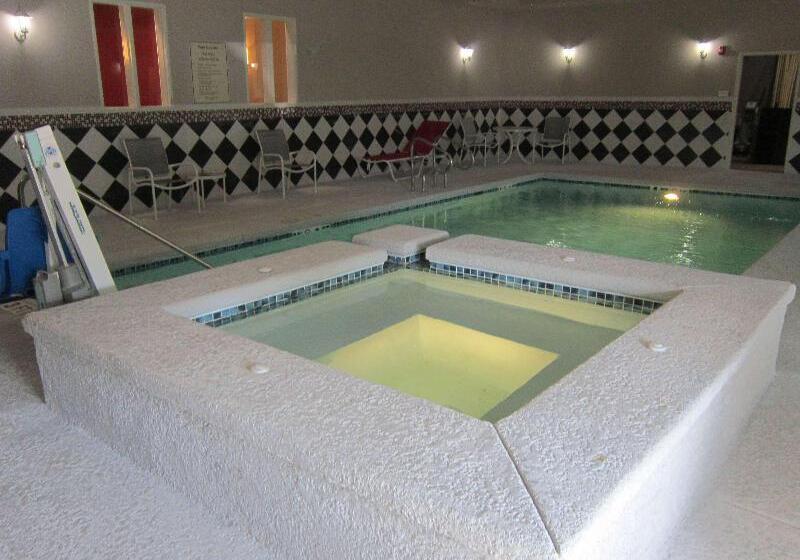 هتل Best Western Plus Laredo Inn & Suites