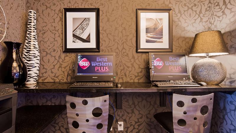 هتل Best Western Plus Laredo Inn & Suites