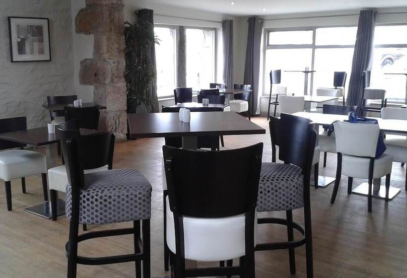 Отель Cape Cornwall Golf & Leisure