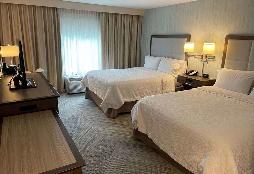 בית מלון כפרי Chateau Fredericton, Trademark Collection By Wyndham