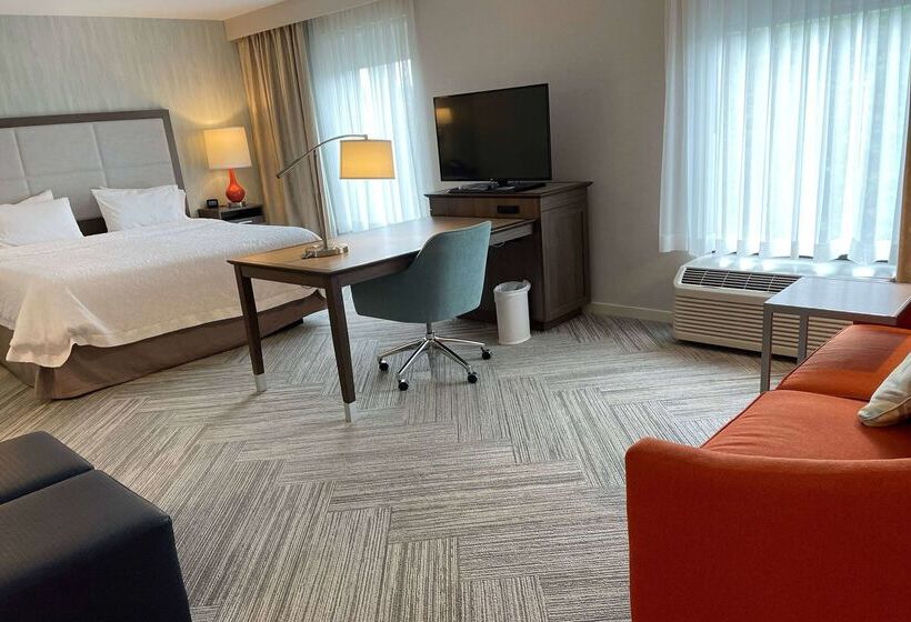 בית מלון כפרי Chateau Fredericton, Trademark Collection By Wyndham