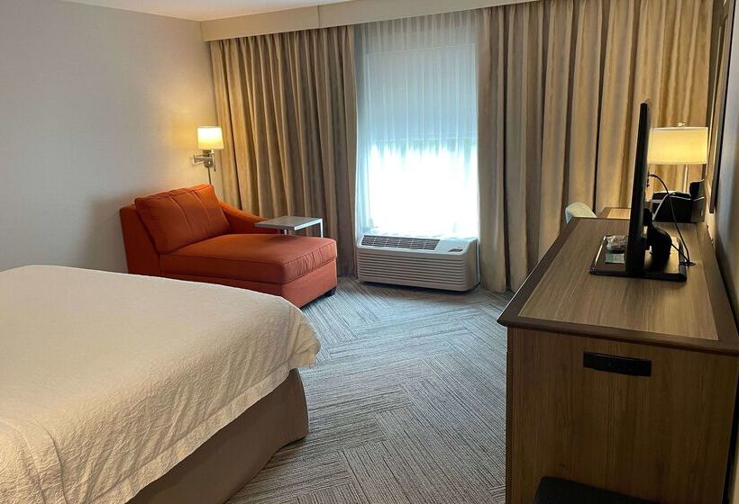 בית מלון כפרי Chateau Fredericton, Trademark Collection By Wyndham