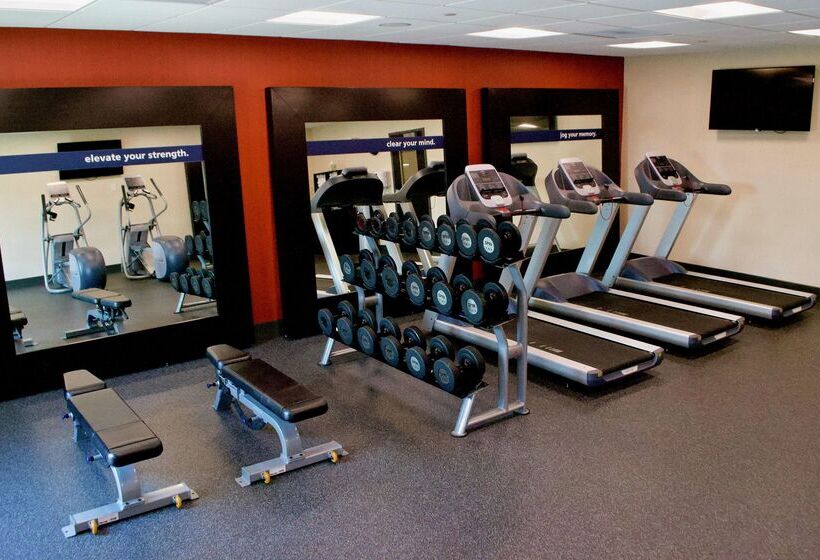 בית מלון כפרי Chateau Fredericton, Trademark Collection By Wyndham