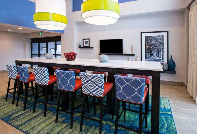 בית מלון כפרי Chateau Fredericton, Trademark Collection By Wyndham