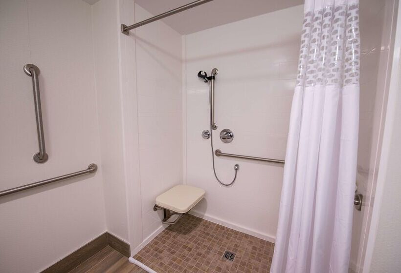 בית מלון כפרי Chateau Fredericton, Trademark Collection By Wyndham