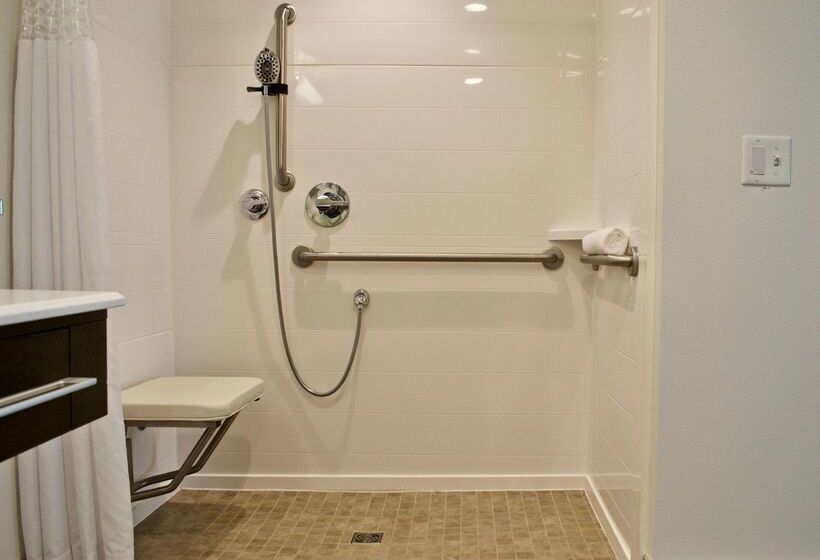 בית מלון כפרי Chateau Fredericton, Trademark Collection By Wyndham