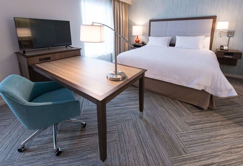 בית מלון כפרי Chateau Fredericton, Trademark Collection By Wyndham