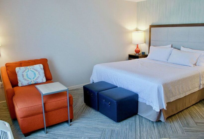 בית מלון כפרי Chateau Fredericton, Trademark Collection By Wyndham