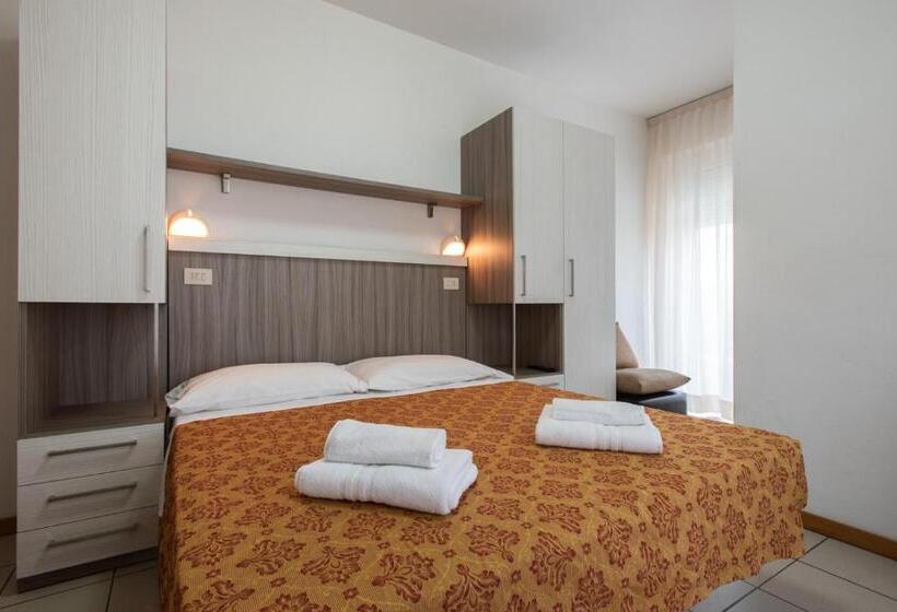 ホテル Consul Family