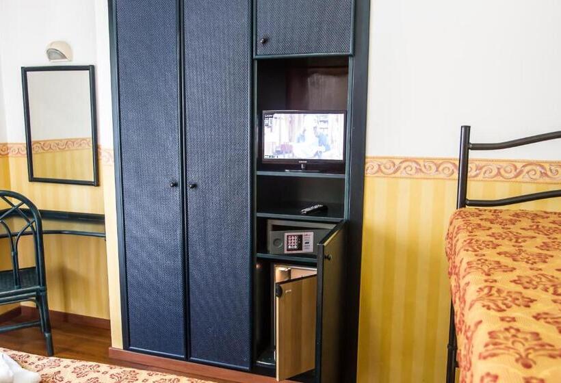 ホテル Consul Family