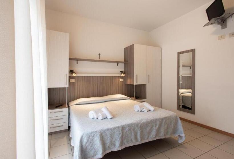 ホテル Consul Family