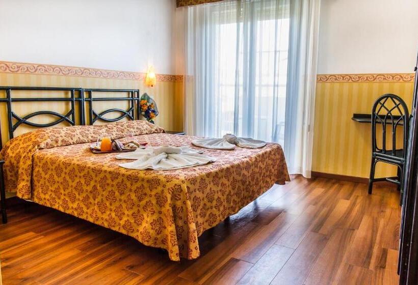 ホテル Consul Family