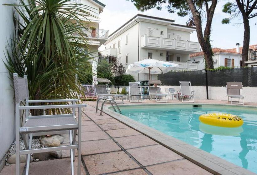 ホテル Consul Family